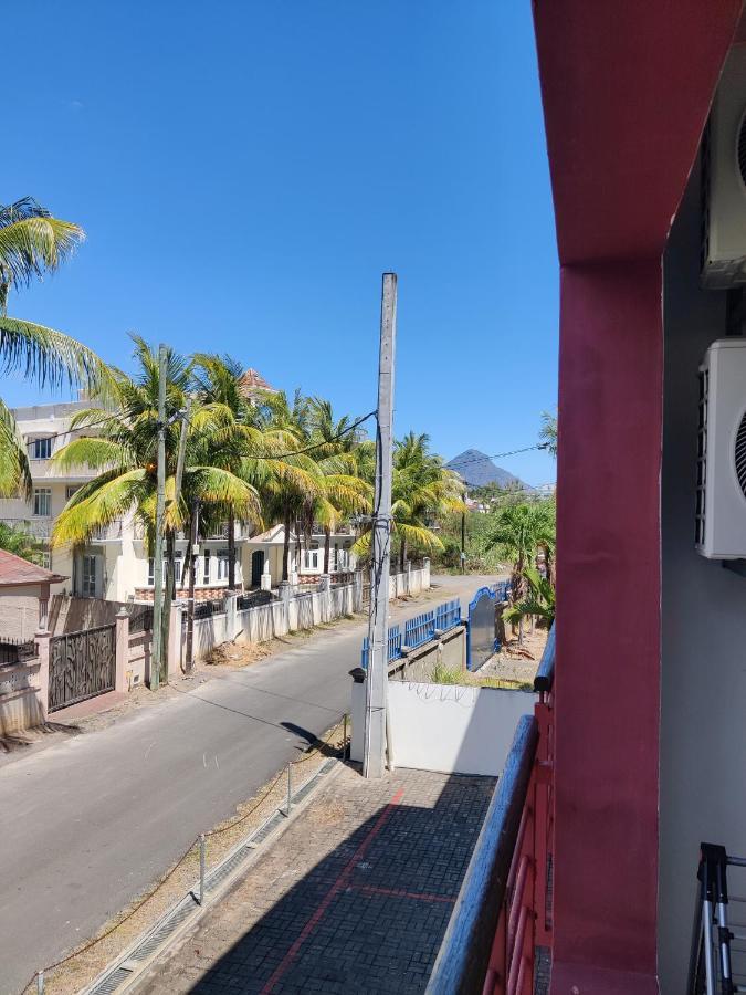 Ashiana Oceanside Apartment Flic-en-Flacq Екстериор снимка