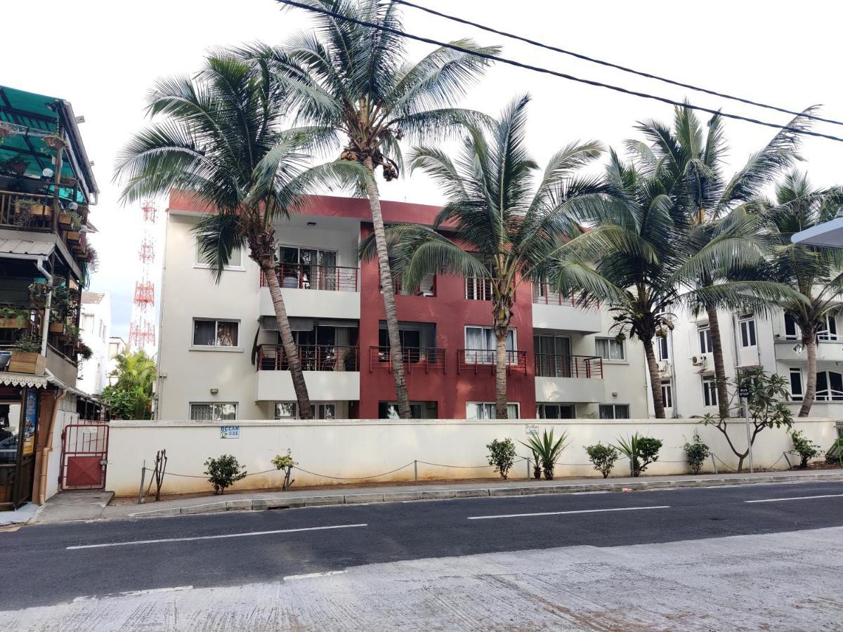 Ashiana Oceanside Apartment Flic-en-Flacq Екстериор снимка